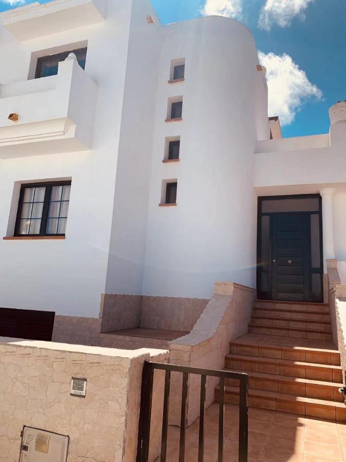 Вилла Lin House Коральео Экстерьер фото